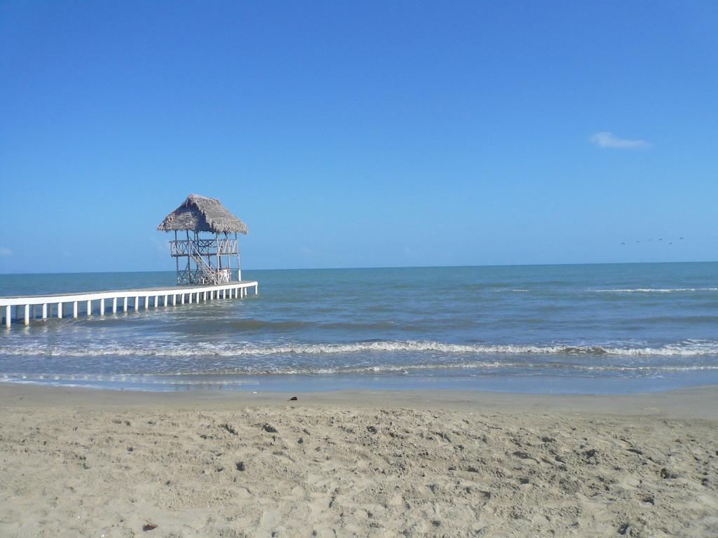 Hotel Salvador Gaviota Livingston Bagian luar foto