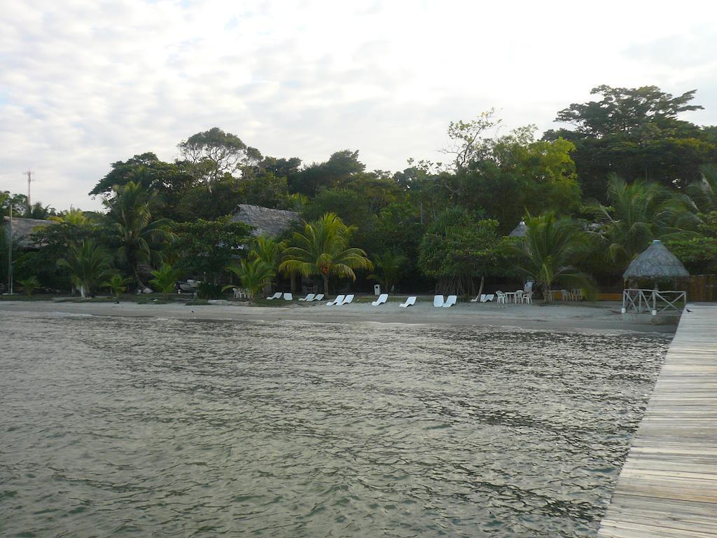Hotel Salvador Gaviota Livingston Bagian luar foto
