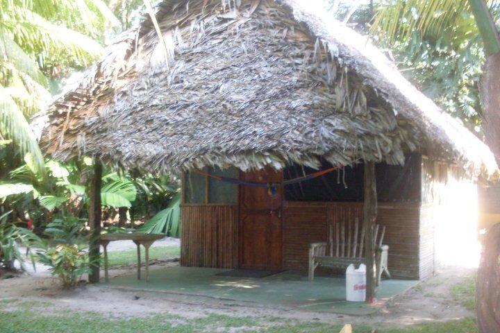 Hotel Salvador Gaviota Livingston Bagian luar foto