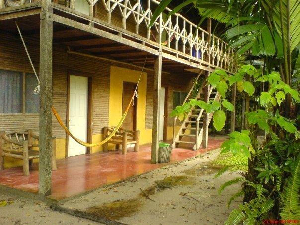 Hotel Salvador Gaviota Livingston Bagian luar foto